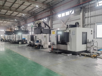 Changzhou Yingchuang Rotomolding Equipment Co,. Ltd 製造者の生産ライン