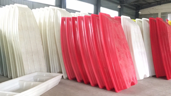 購入 赤く白い色の回転形成プロダクト/プラスチック漁船 online manufacture